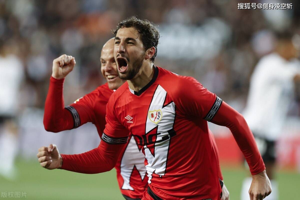 曼城半场暂2-0弗鲁米嫩塞。